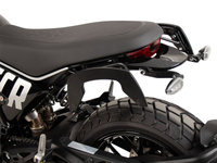 Stelaż boczny C-Bow w kolorze czarnym do Ducati Scrambler 800 Icon (2023-)