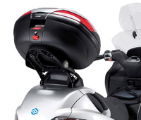 KAPPA STELAŻ KUFRA CENTRALNEGO PIAGGIO Mp3 125 / 250 / 300/ 400 (06-11), Mp3 Touring 300 - 400 (11) / Mp3 Business 300 / Mp3 Sport 300 (12-14), Mp3 Business 500 / Mp3 Sport 500 (12-13) ( Z PŁYTĄ MONOKEY ) - KR134