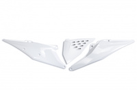 UFO BOCZKI TYLNE KTM SX/SXF(SX-F) 125/150/250/350/450 '19-'22, EXC 125 '20-'21, EXC/EXCF(EXC-F) 150/250/300/350/450/500 TPI '20-2023 Z POKRYWĄ FILTRA POWIETRZA I OTWORAMI WENTYLACYJNYMI KOLOR BIAŁY 20-21