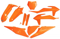 UFO KOMPLET PLASTIKÓW (FULL KIT) Z OSŁONAMI TELESKOPÓW (AMORTYZATORÓW) KTM SX 125/150/250 '19-'22, SXF (SX-F) 250/350/450 '19-'22 KOLOR POMARAŃCZOWY (KT522E127)