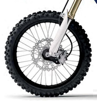 POLISPORT OSŁONA DOLNEJ CZĘŚCI AMORTYZATORA PRZÓD (Z ZESTAWEM MONTAŻOWYM) HUSQVARNA TC/FC/TE/FE '15-'24; KTM SX/SX-F/EXC/EXC-F '15-'24; GAS GAS MC/MC-F '21-'24; SHERCO SE/SE-R/SEF-R '17-'24 KOLOR CZARNY